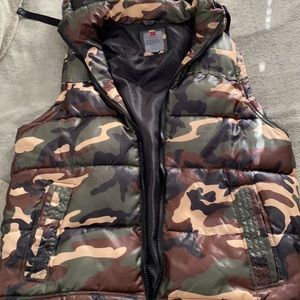 Puffer Cammo Vest